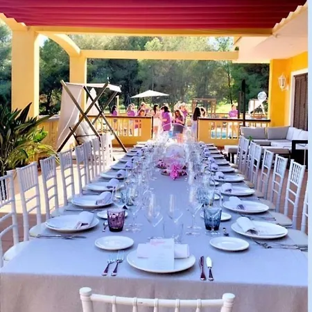Golf Sitges Вилла