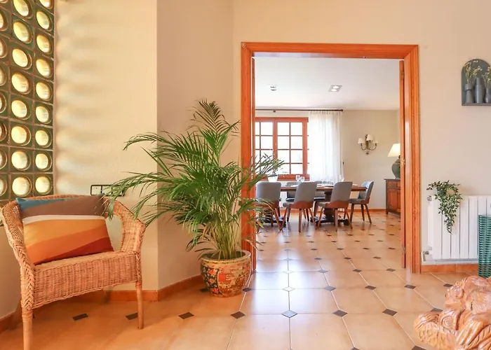 Golf Sitges Вилла